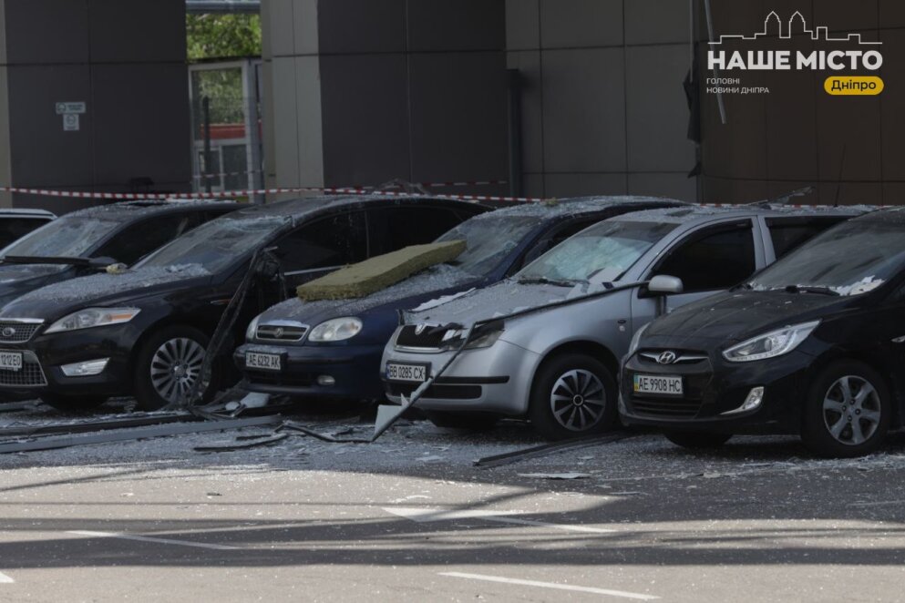 місце ракетного удару у Дніпрі