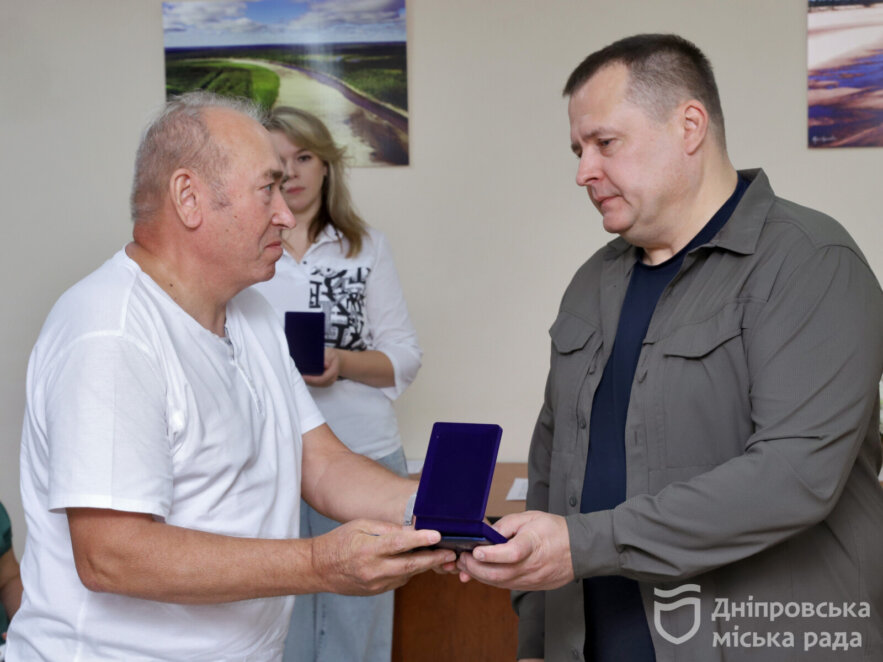 «Вдячність від усього Дніпра»: Філатов вручив заслужені нагороди лікарям 