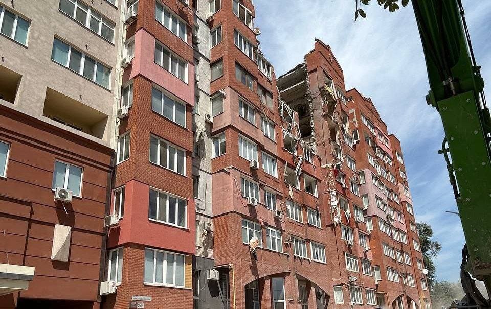 В Днепре разобрали почти 90% завалов пострадавшей от атаки многоэтажки