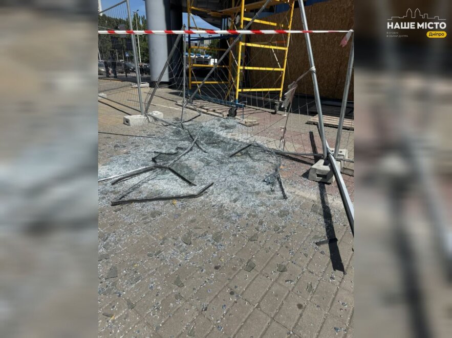 Ракетна атака на Дніпро 3 липня: пошкоджено один з торговельних центрів