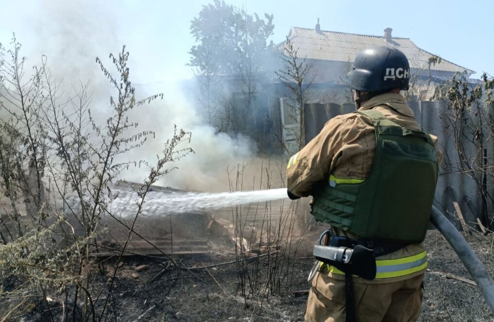 Окупанти обстріляли Нікопольщину: є руйнування і постраждалий