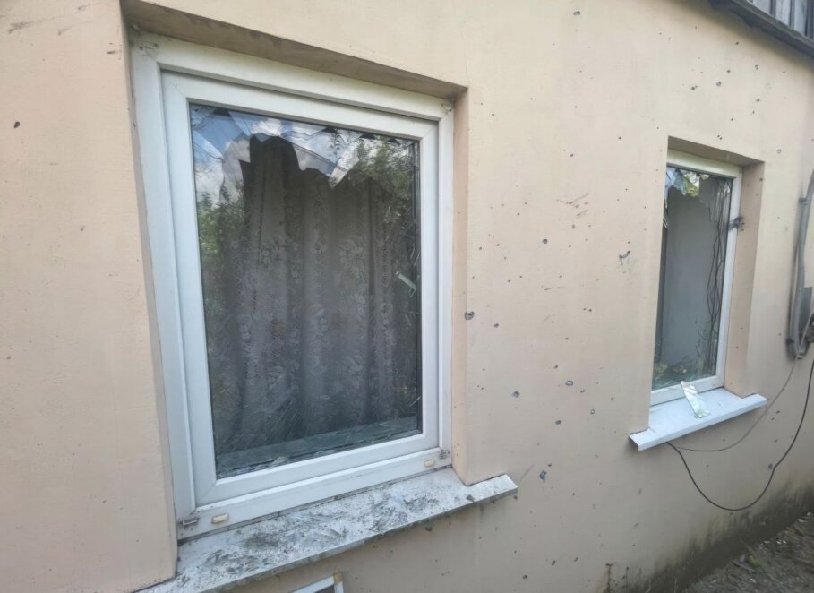 Пошкоджено близько 15 будинків: окупанти атакували Нікопольський район 