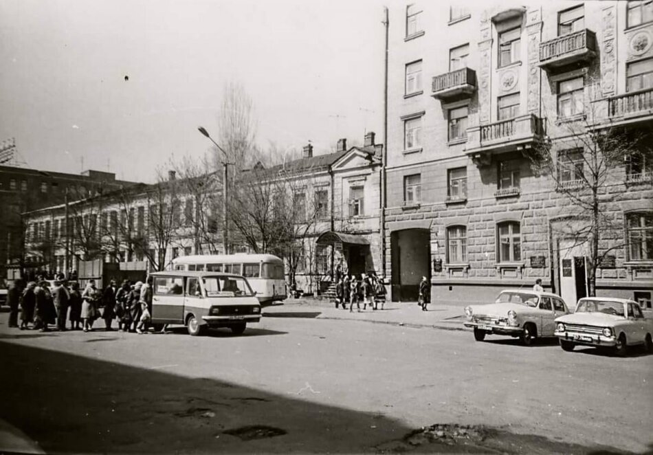 Раньше на месте Эвропейской площади в Днепре была дорога