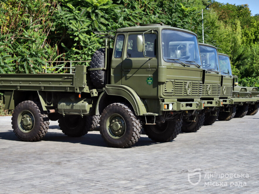 Цього тижня Дніпро надав Силам оборони високопрохідні вантажівки і вже готує нову партію квадроциклів