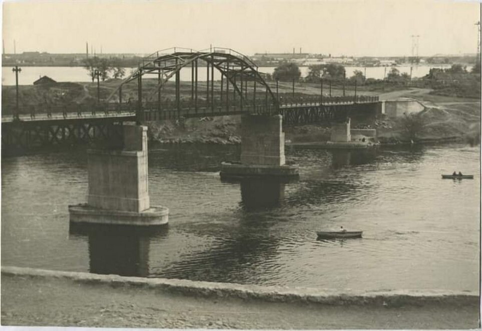 пішохідний мост у Дніпрі 1957