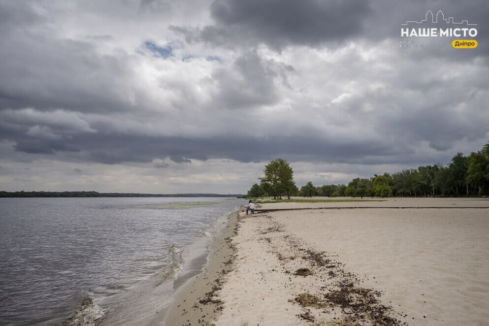 У Дніпрі та області перевірили воду на пляжах: чи є відхилення