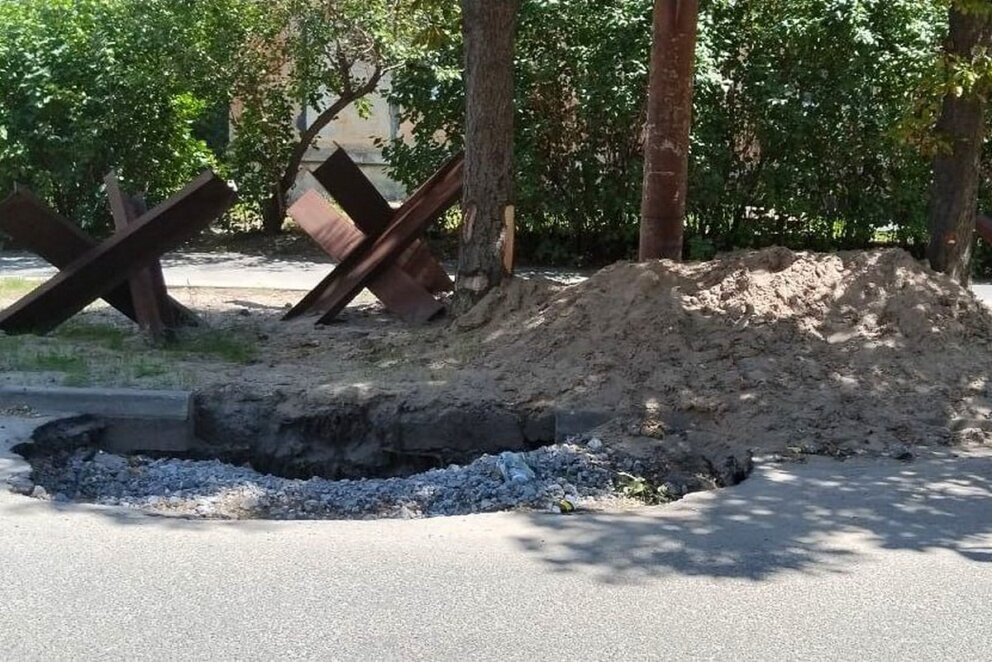 У Дніпрі за заявками містян відновили дорожнє покриття та вивезли великогабаритне сміття