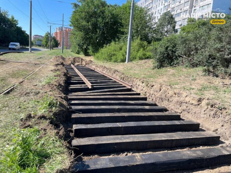 ремонт трамвайного переезда в Днепре