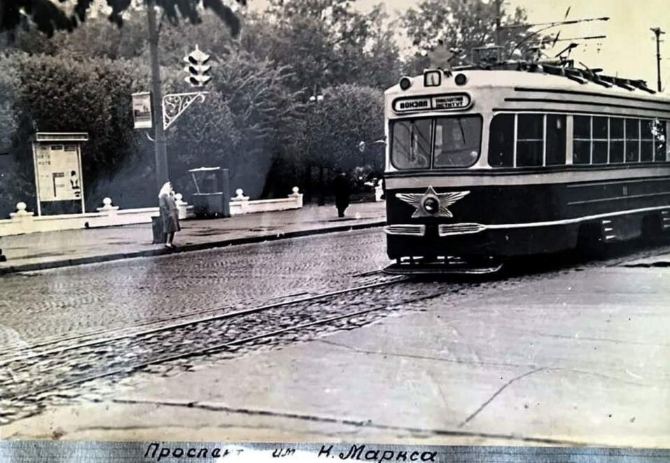 первый трамвай в Днепре в прошлом веке