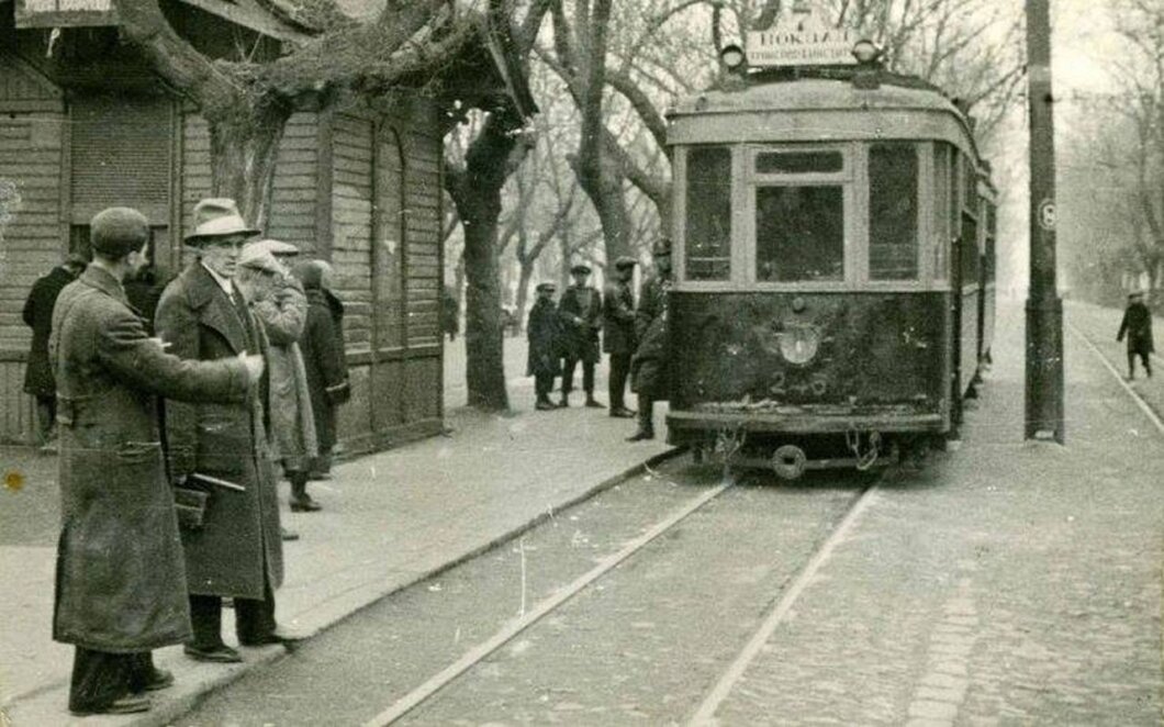 первый трамвай в Днепре в прошлом веке