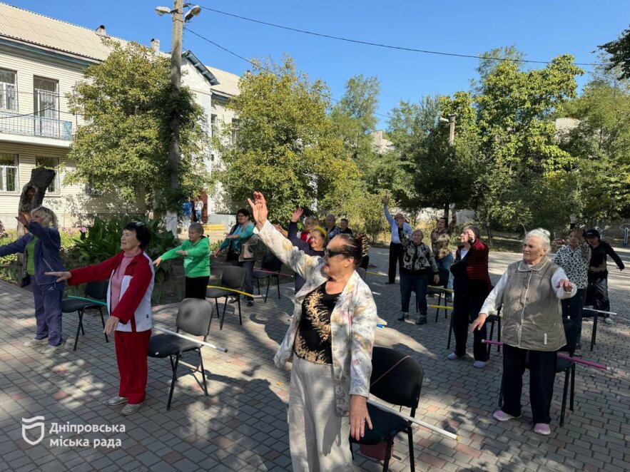 Руханка, тренажери та творчі заняття: у Дніпрі міський терцентр відвідують понад 2 тис. людей