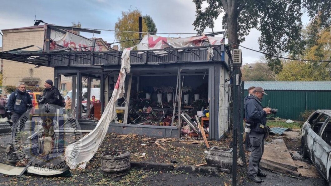 Атака дронів на Київ: є постраждалі та руйнування