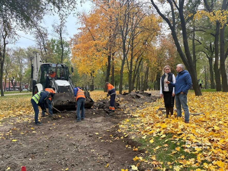 Ремонт тротуара в сквере Ивана Старова