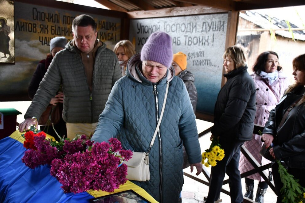 Схиляємо голови у скорботі: у Нікополі провели в останню путь загиблого Героя