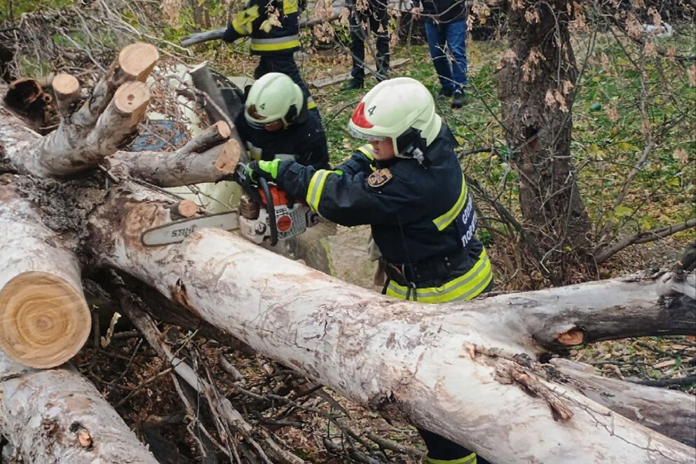 На Дніпропетровщині понад 14 тисяч домівок залишилися без світла через негоду