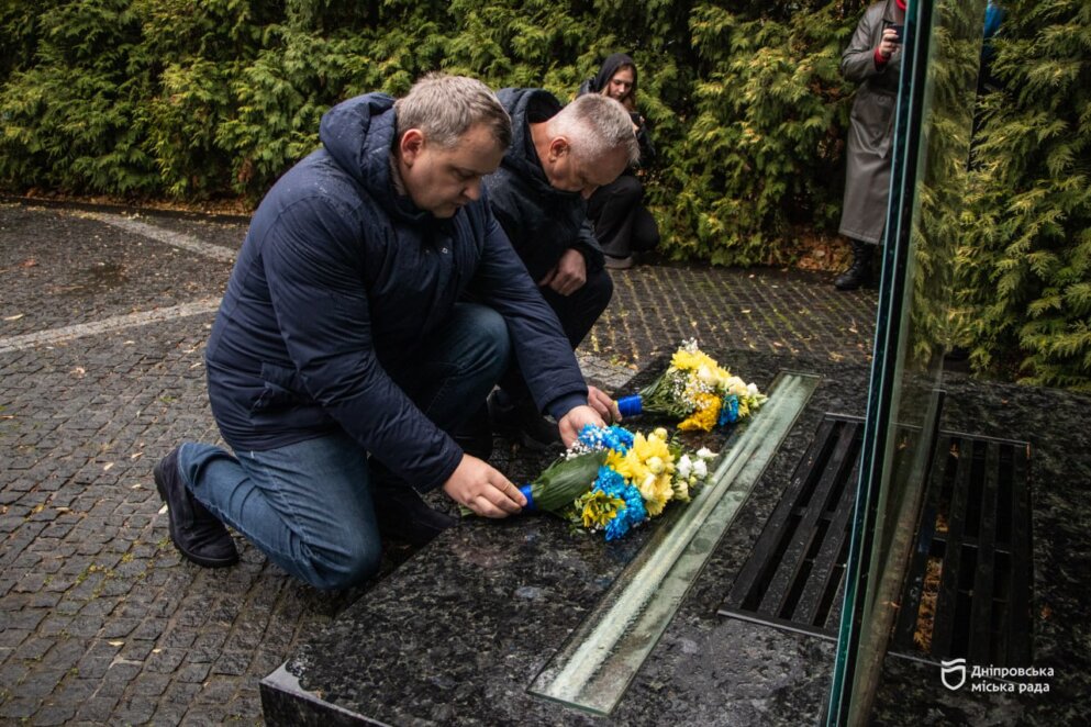 У Дніпрі в День Гідності та Свободи вшанували пам’ять полеглих Героїв