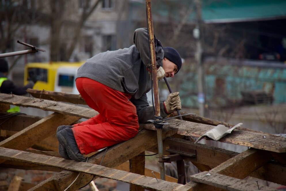 В ОВА показали наслідки ракетного удару по Дніпровському району