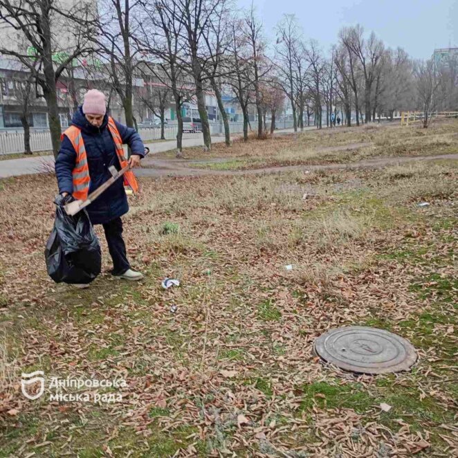 Перший день року – чисті вулиці: комунальники Дніпра працюють навіть у святкові дні