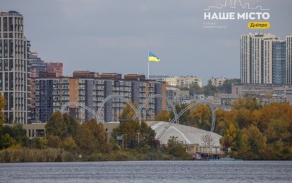 Платные услуги в больницах, индексация пенсий, увеличение налогов, надбавки для педагогов и изменения в страховании авто в 2025 году.