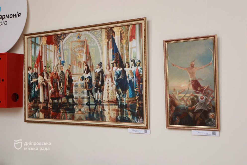 У Дніпрі відкрили виставку художника-баталіста Сергія Чайки «Україна – переможець!» та збирають донати для легендарної 25-ки
