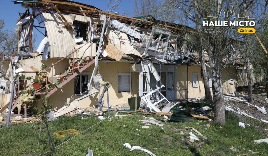 Внаслідок ракетної атаки у Дніпрі пошкоджено спортивний клуб для ветеранів веслувального спорту - Наше місто