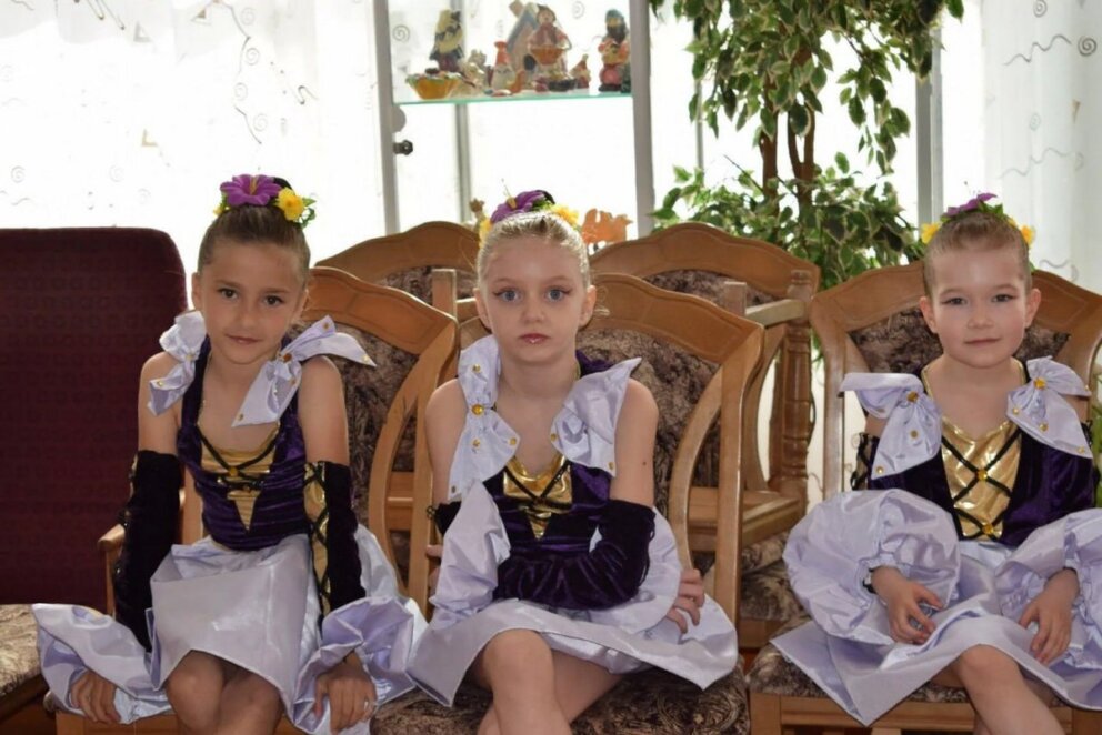 танці
