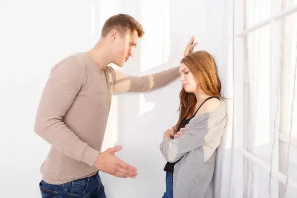 У Дніпрі мати забороняла родичам бачитися з дитиною: що вирішив суд