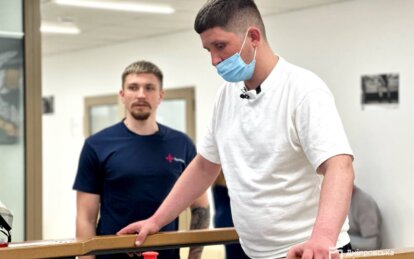 «Коли вперше зігнув лікоть — це було свято»: історія захисника, який відновлюється в реабілітаційном...