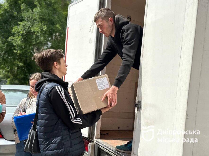 Допомога для вразливих категорій населення: хто у Дніпрі може безкоштовно отримати продуктові набори