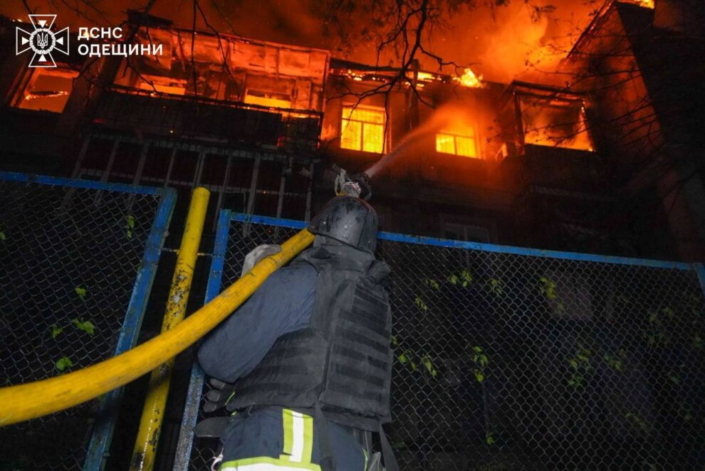 Масштабна російська атака по Одесі: є загиблі й постраждалі