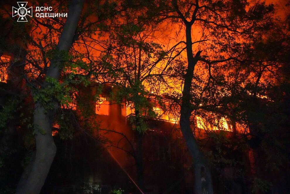 Масштабна російська атака по Одесі: є загиблі й постраждалі