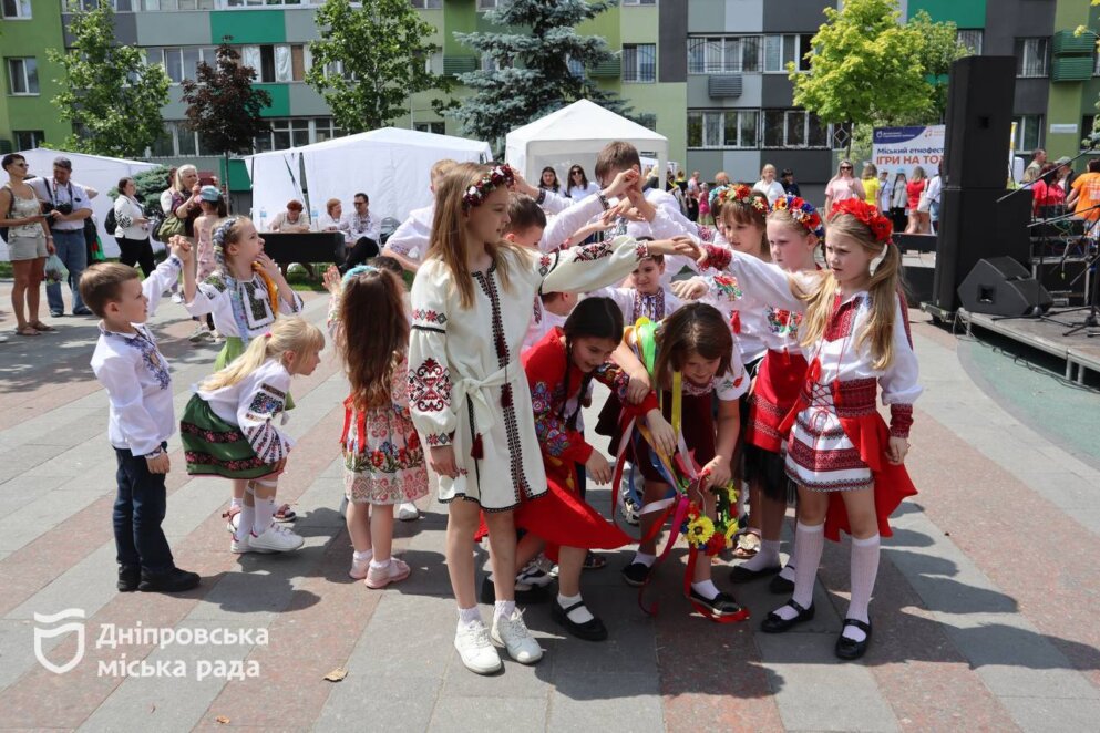 Пісні, обряди і народне мистецтво: у Дніпрі провели перший міський етнофестиваль «Ігри на толоці»