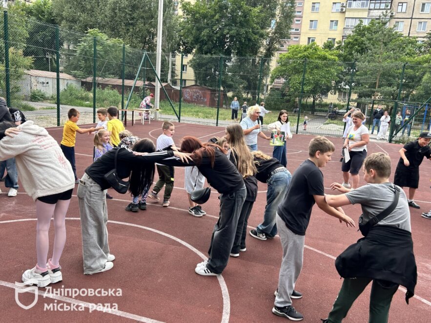 У Дніпрі організували родинний захід «Діти — майбутнє країни» заради підтримки ЗСУ та об’єднання громади