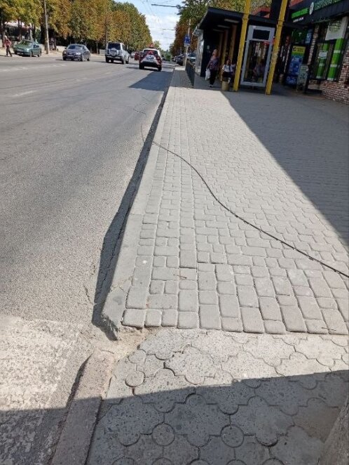 В Днепре продолжают устанавливать лежачие полицейские по заявкам горожан