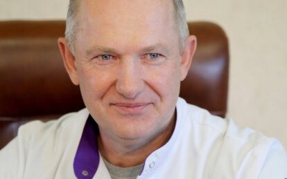 У Дніпрі вимагають позбавити депутатського мандату очільника лікарні імені Мечникова Сергія Риженка