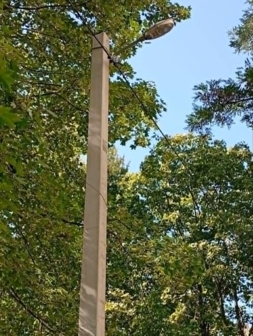 У Дніпрі продовжують відновлювати освітлення та вивозити сміття за заявками містян