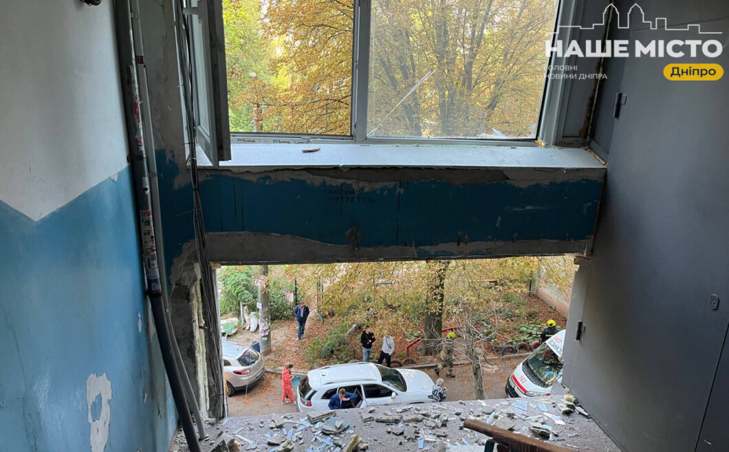 Вибито більше 600 вікон: у Дніпрі кількість пошкоджених внаслідок нічної атаки будинків зросла до 36