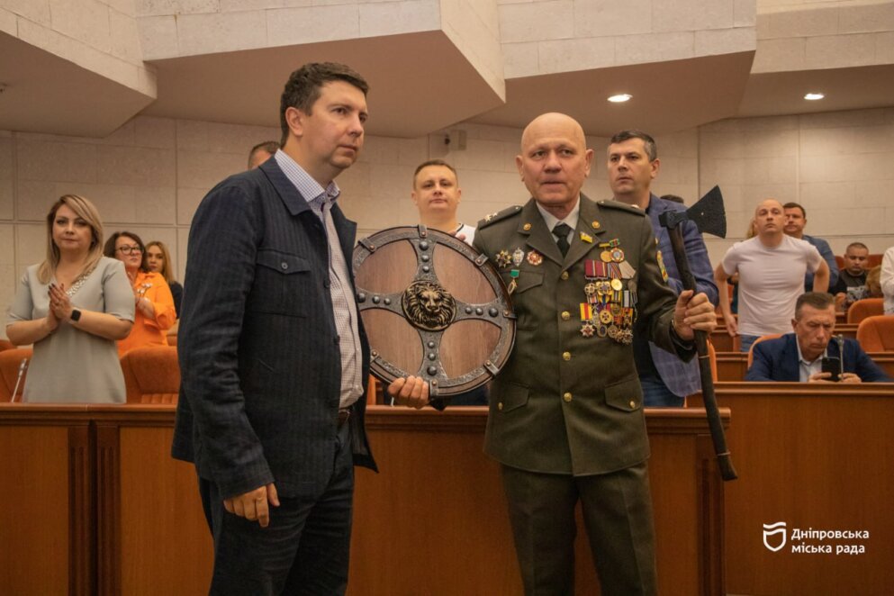 Понад 30 років перебувала у незаконній приватній власності: мерія Дніпра повертає рятувальникам будівлю пожежного депо