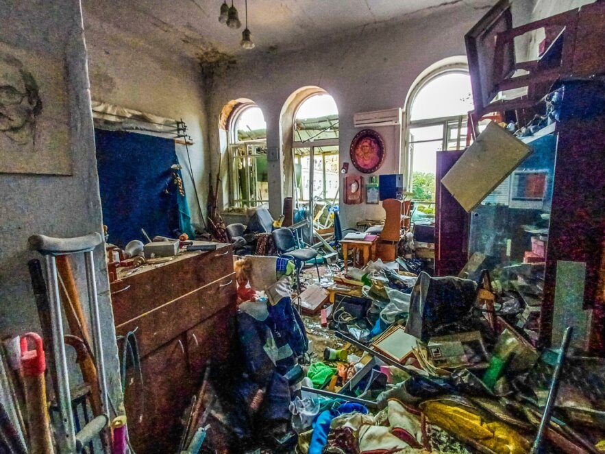 Внаслідок атаки на Дніпро 30 вересня поранено фотожурналіста та зруйнована його квартира - Наше Місто