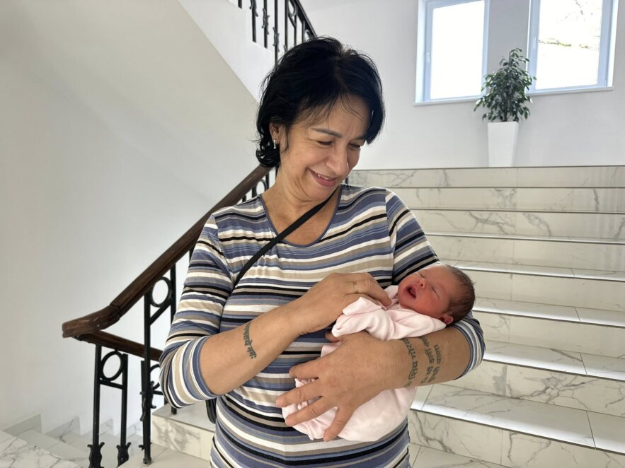 Служила до 30-го тижня вагітності: 52-річна військова з Дніпропетровщини стала мамою втретє