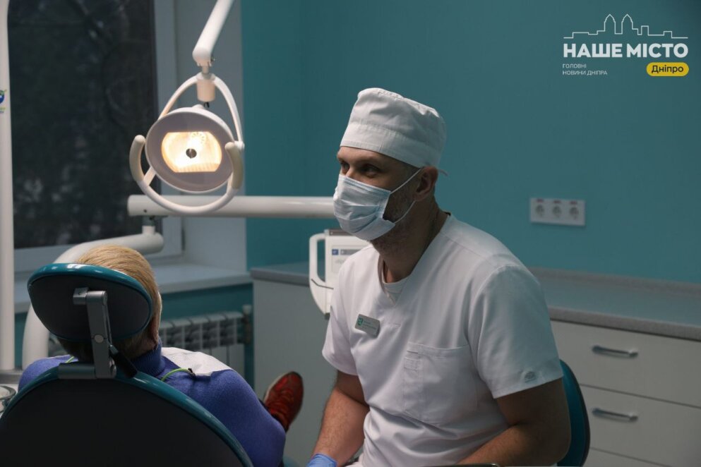 ЕКСКЛЮЗИВ
                                Відзнаки та нагороди медикам: у Дніпрі стоматологічна поліклініка відзначила 60-річний ювілей