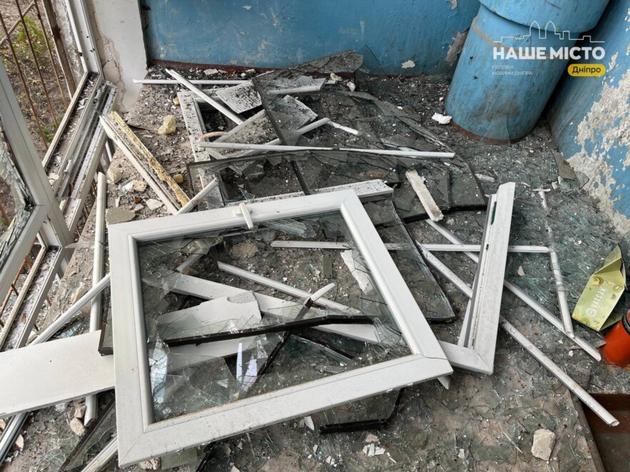 ЕКСКЛЮЗИВ
                                Скло летіло на голову: як дніпряни пережили страшну ніч