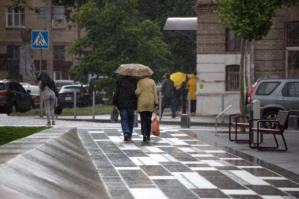 По Україні вдарять значні дощі 11 листопада: для Дніпра і області оголошено перший рівень небезпеки