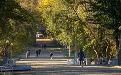 Осінній затишок у серці Дніпра: парк Глоби зачаровує мешканців своєю красою