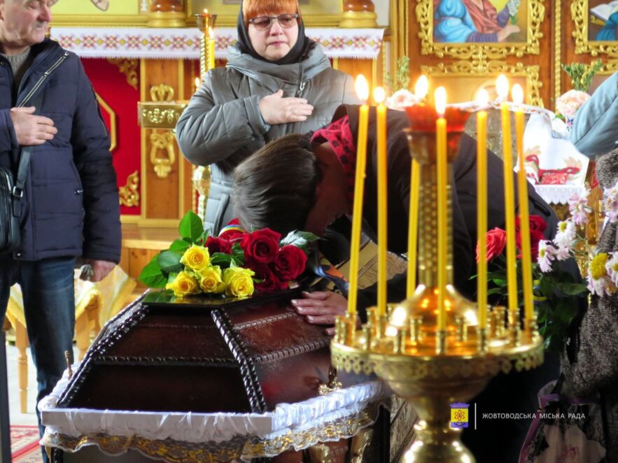Йому було лише 36 років: у Жовтих Водах попрощалися з загиблим Героєм