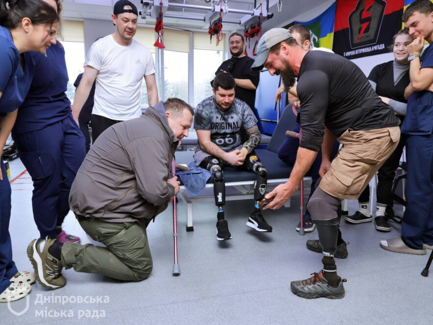 ОФІЦІЙНО                До Дніпра прибула делегація американських ветеранів разом з Бонні Керролл: міський голова Борис Філатов розповів про зустріч