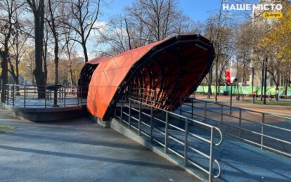 В Днепре обновили сквер Героев: детские площадки стали более комфортными и безопасными