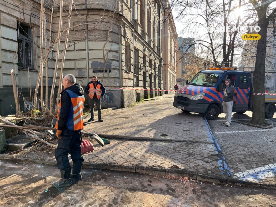 ЕКСКЛЮЗИВ
                                У Дніпрі обвалилась історична будівля «Англійського клубу»: міська влада закликає втрутитися Мінкульт та правоохоронців