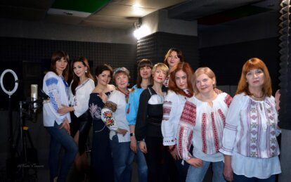 “Песня, которая лечит”: история Первого волонтерского хора Днепра