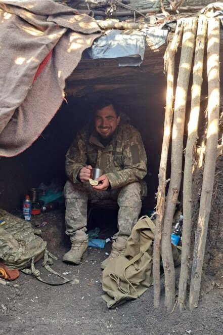 «Я ще не знаю, як це — зустрічати Новий рік із дитиною. Це буде вперше»: історія захисника з ТрО Дніпра